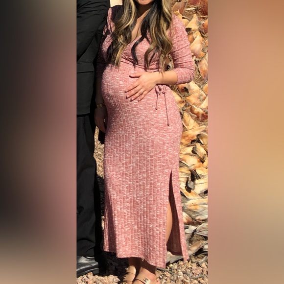 Ribbed dusty pink long sleeve midi dress with side slits. Excellent used cond - Picture 1 of 6